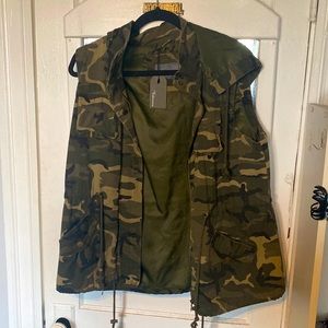 Never worn with tags camo vest